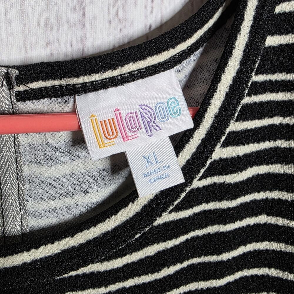 LuLaRoe Amelia Black White Stripe Fit Flare Dress XL Pockets - Picture 5 of 5